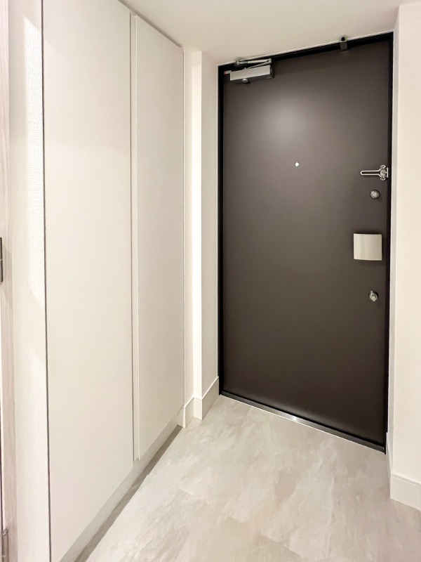 ドゥーエ王子神谷1階 玄関