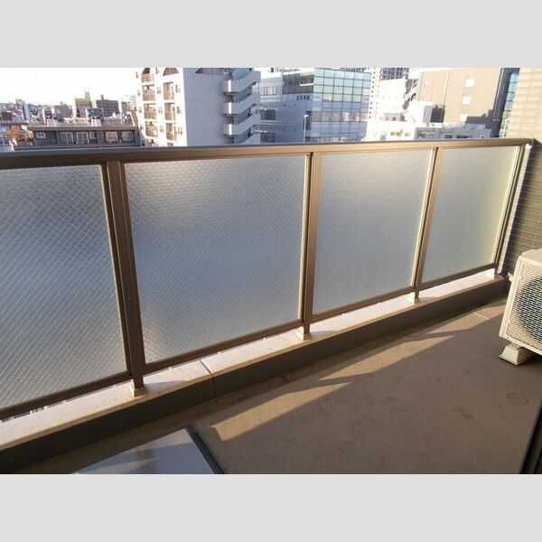 ジェイ・エス・ティ横浜東 バルコニー