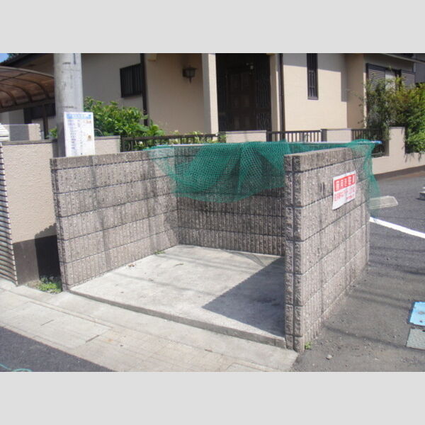 ネオハイム　B ゴミ置場