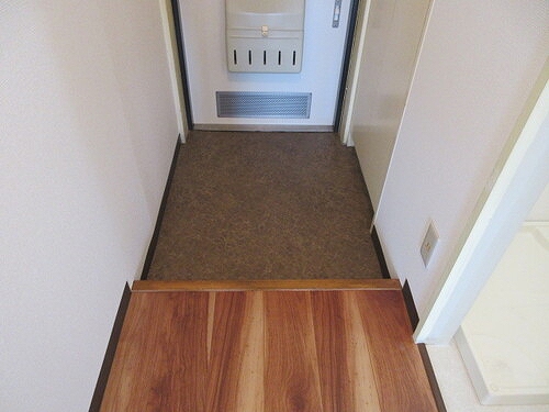 ルネ立石 玄関　※２０２６年１月撮影