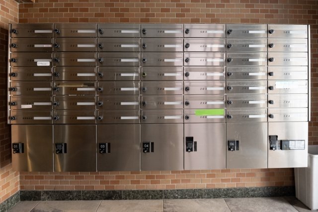 ライオンズマンション椎名町駅前通り4階 宅配BOX