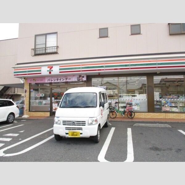 セブンオークス　A・B・C・D・E・F・GA205号室 セブンイレブン松戸日暮店(425m)