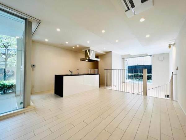 Ｂｒｉｌｌｉａ　ｉｓｔ　西麻布霞町 リビング