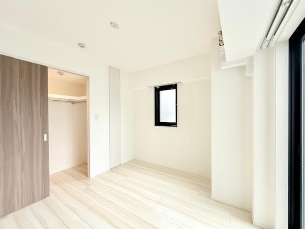 Ｓｏｌａｓｔ　Ｓｑｕａｒｅ綾瀬 リビング