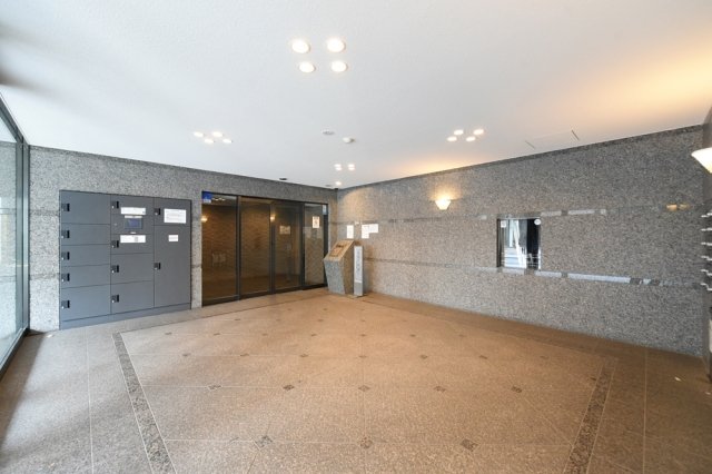 ルーブル中落合 エントランス