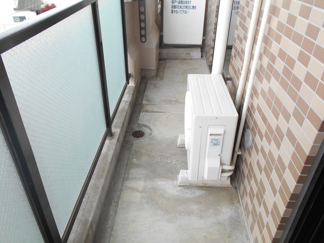 鵜野森グリーンヒルズA403号室 バルコニー