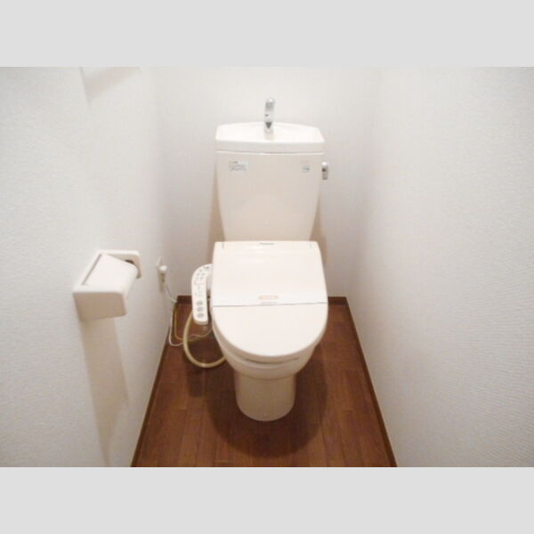 ヴィラ・メルベーユ　Ⅱ101号室 温水洗浄暖房便座仕様です