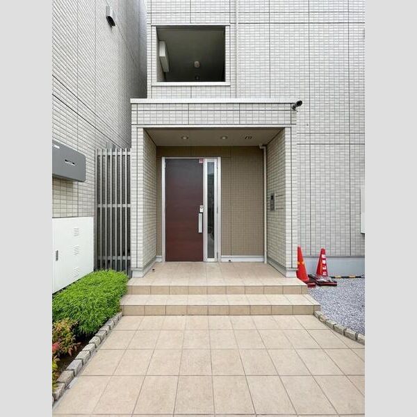 My tiara107号室 エントランス