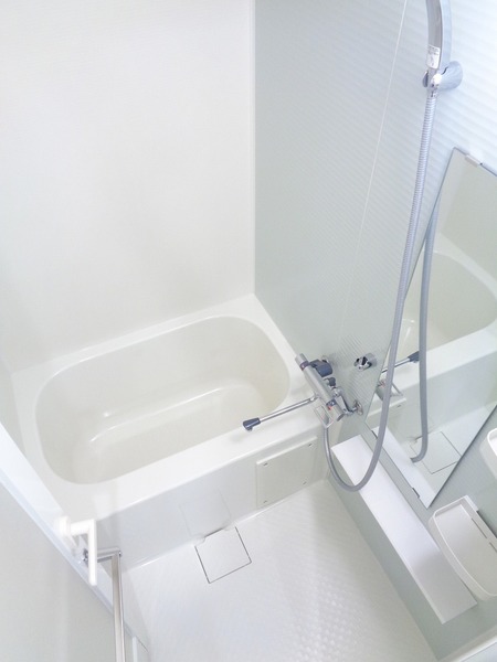 ＧＥＮＯＶＩＡ西川口104号室 お風呂