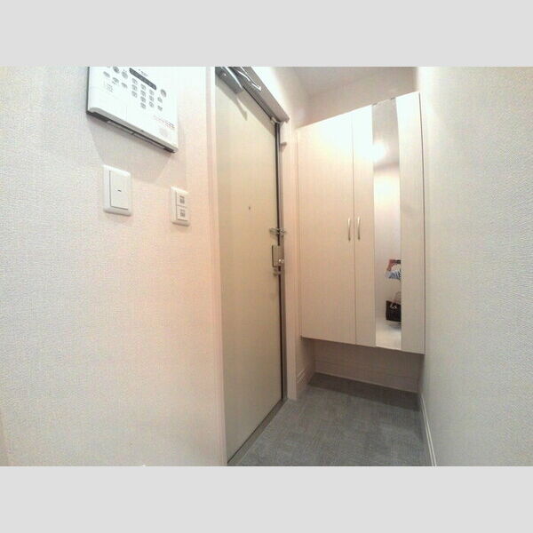 レクエルドK 玄関