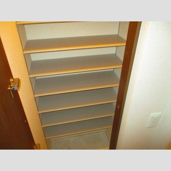 クレモール朝日 シューズクローク