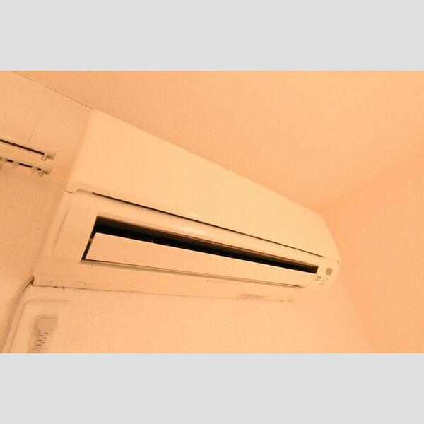 コンフォート　壱番館・弐番館Ⅱ-201号室 エアコン