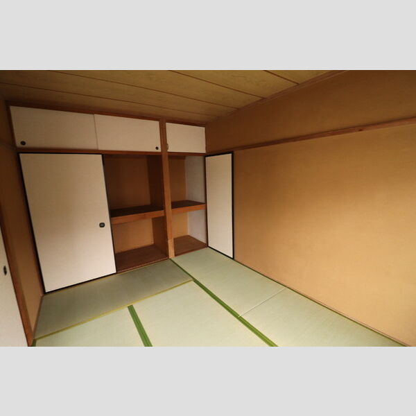 ヴィラ松本205号室 和室6帖