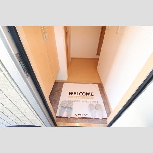 コンフォルターブル　B棟 玄関　シューズボックスあり