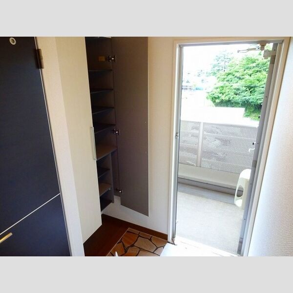 ガーデンヒルズ　C シューズBOX