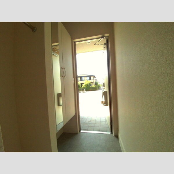 maison楓Ⅲ 玄関