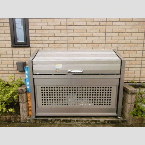 エヌ ヴィレッジ 敷地内ゴミBOX