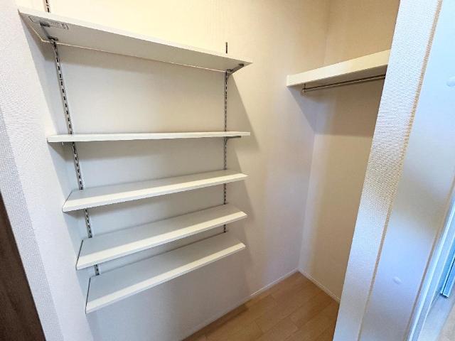 ティアレ305号室 ウォークインクローゼット