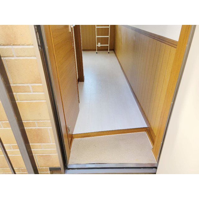 アーバンプレイス沼袋Ｂ棟205号室 玄関