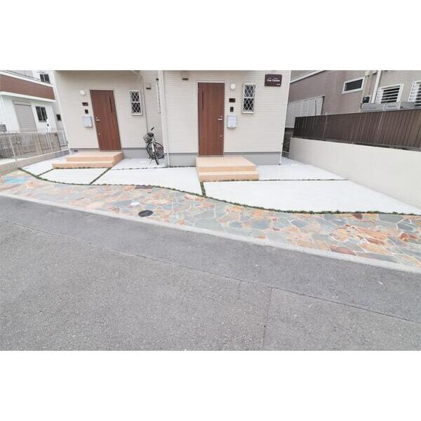 Casa　CharisseB号室 駐車場