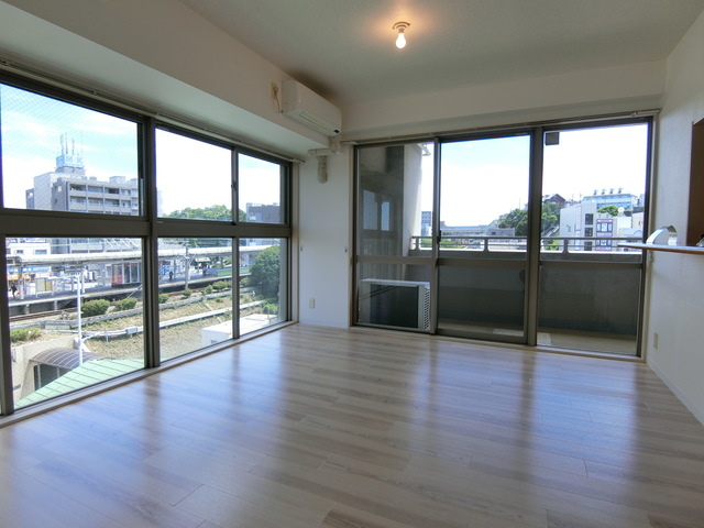 キャピタルノア日野 リビング