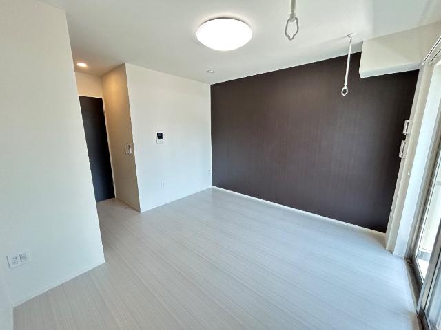 OceanCoastTsudanuma（オーシャンコーストツダヌマ）303号室 洋室