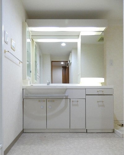 ライオンズマンション渋谷道玄坂 洗面所　※内装前