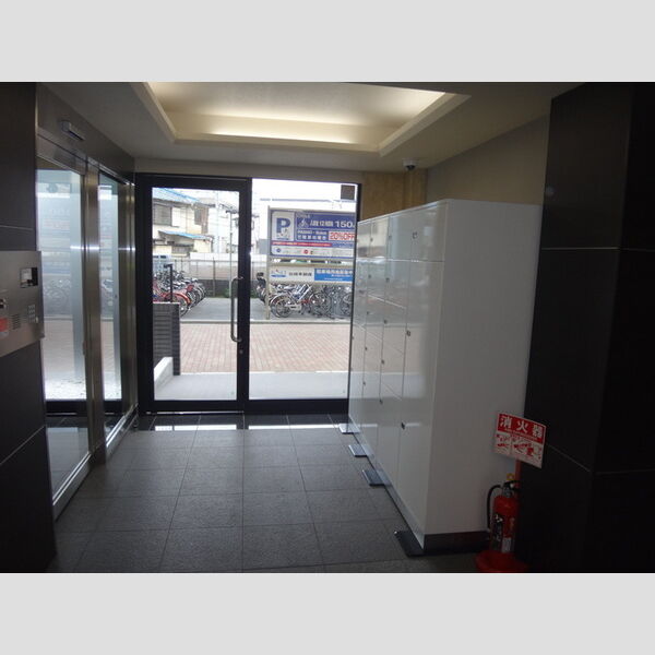 カスタリア船橋 ロビー　宅配ボックス