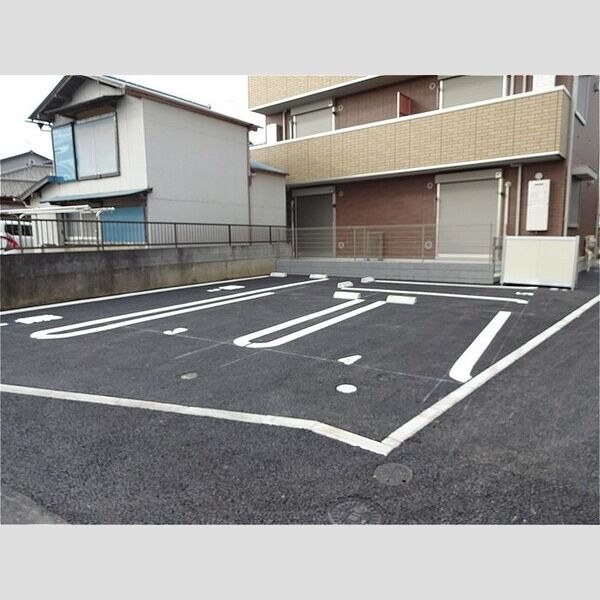 RAFALE-ERI(ラファール-エリ)101号室 駐車場