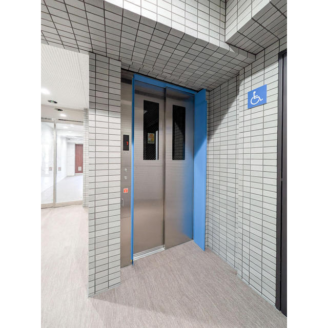 アーバハイツ六町環七北通り0502号室 エレベーター