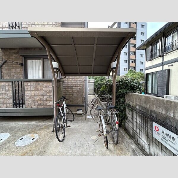 KS・フォンティーヌ 駐輪場