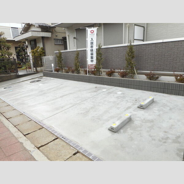 ベルエキップ202号室 駐車場(要空き確認)