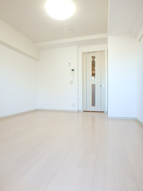 グランド・ガーラ横濱万世町9階 シーリングライト付洋室