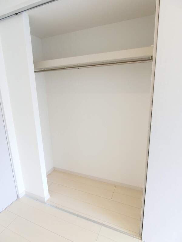 リブリ・ルミエール日野 収納