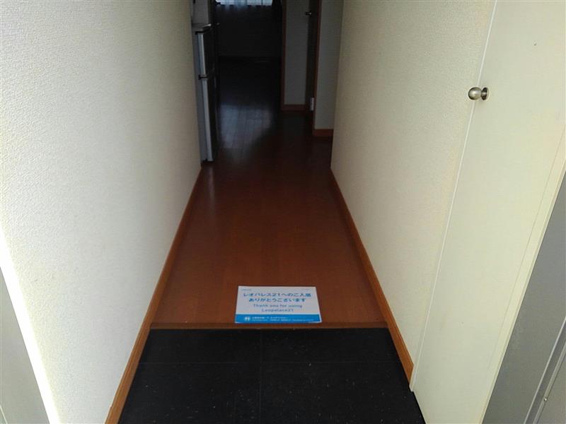 レオパレスグリーンハイツ　長塚 玄関