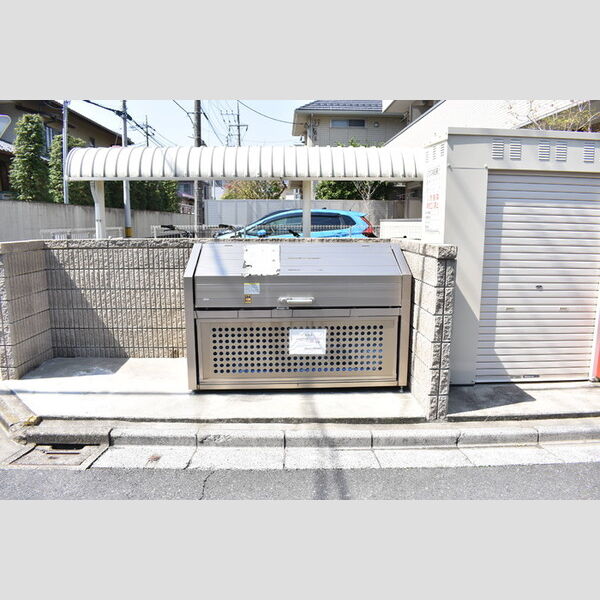 サウンドビュー102号室 専用ゴミ置き場