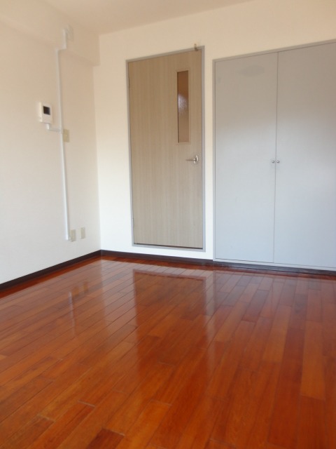 ゼファーコート丸山台4階 内観