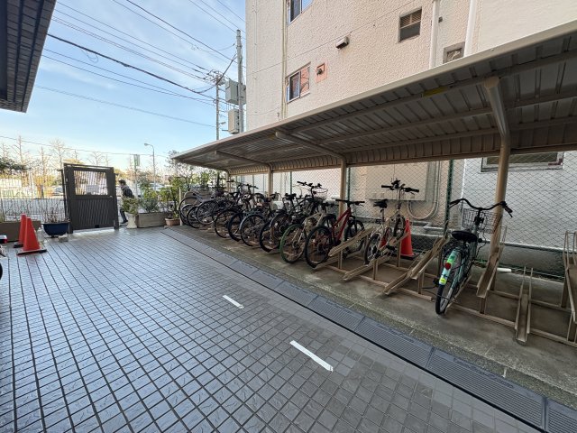 ライオンズプラザ山下公園701号室 周辺