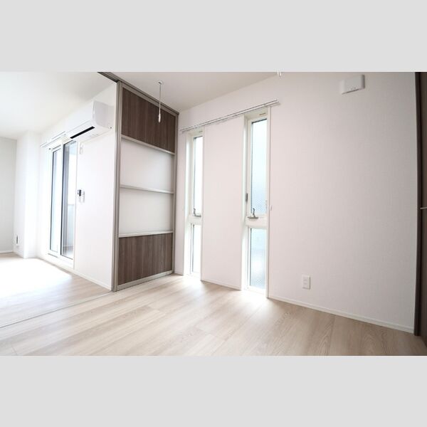 Lapis(ラピス)205号室 洋室4.5帖からLDK