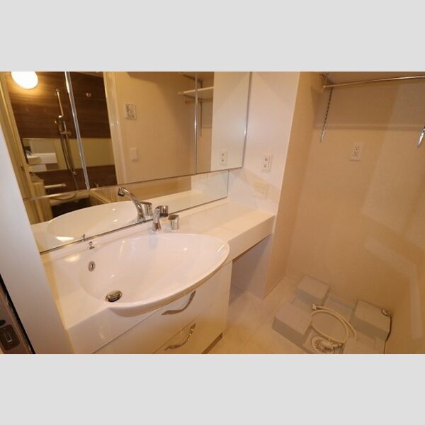 コンフォート　リリィ 洗髪洗面化粧台