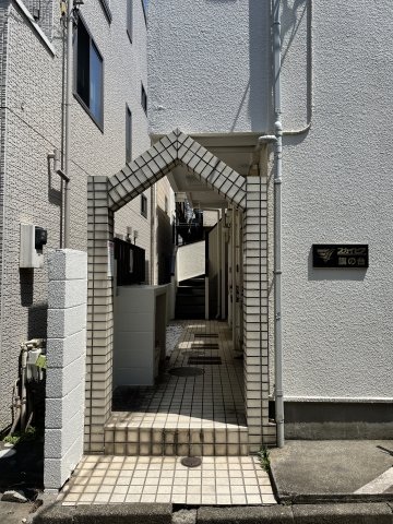 スカイピア旗の台201号室 エントランス