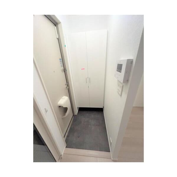 Raccolta南越谷101号室 玄関