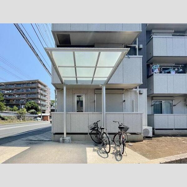 大黒屋ハイツ 三番館103号室 駐輪場