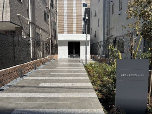 Ｐｒｉｍａｌ 両国Ⅱ305号室 ☆共用部へと続くアプローチが、暮らしの始まりを演出☆