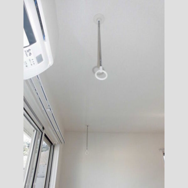 バードウィング208号室 室内物干し