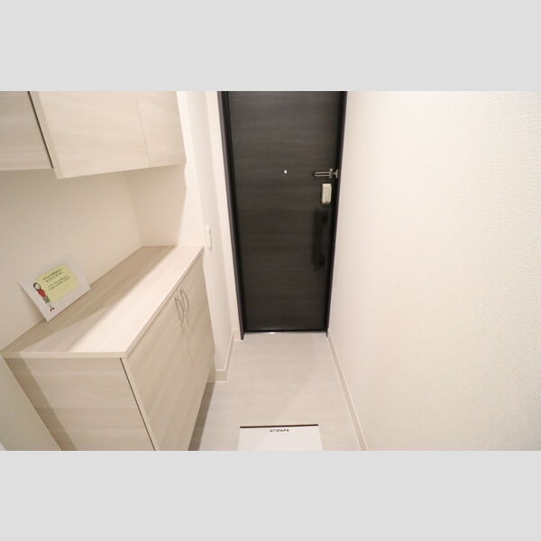 D-カヴェリ本千葉 玄関