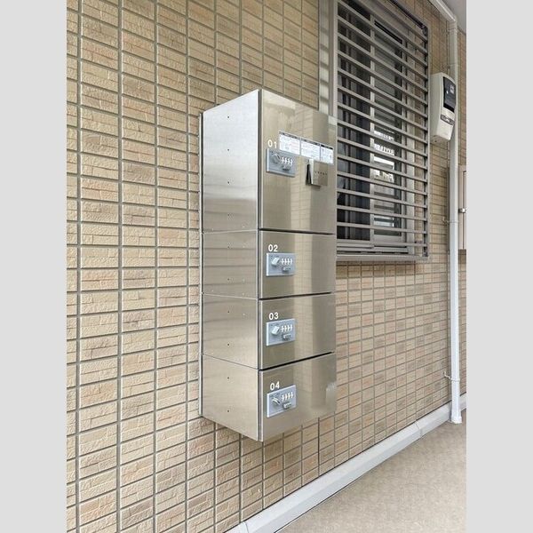 オアーゼ107号室 宅配ボックス