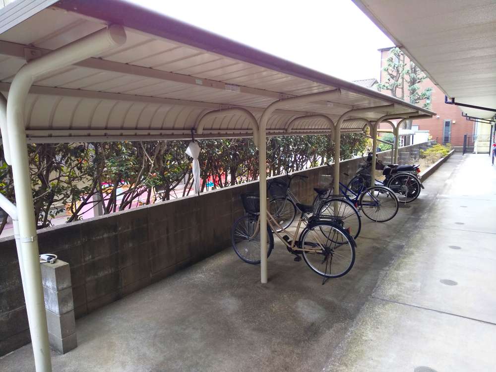 レオパレスＹＵＴＡＫＡ204号室 駐輪場