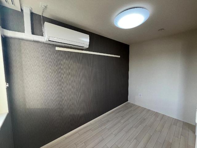 アドニス203号室 洋室