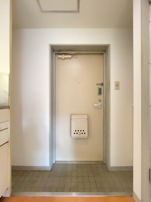 ウィンベルソロ曳舟第３ 玄関